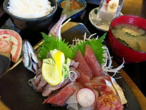 花季の刺身定食