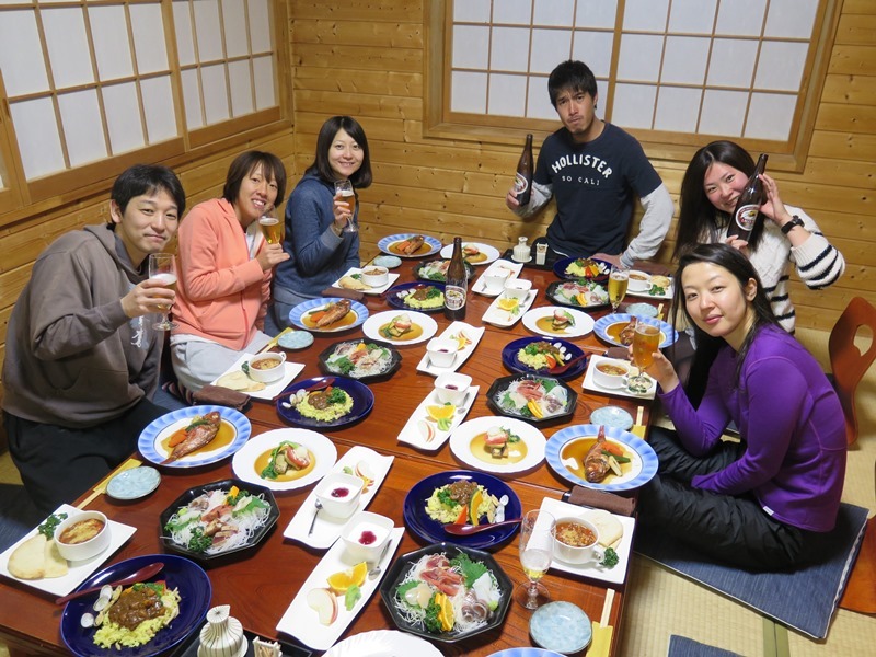 おつかれー、今日もビールがうまい。