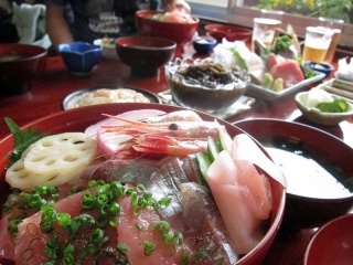 一吉丸でお昼ご飯。