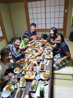 さー、食うぞー飲むぞー