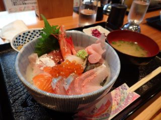 すぎや丼。どん！