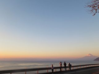 夕日と富士