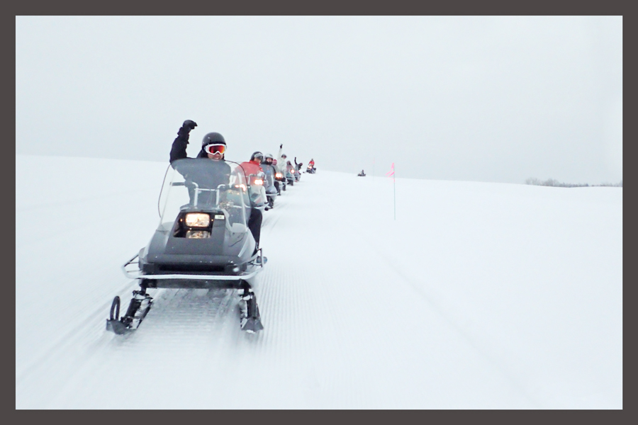 富良野の雪原をOCEAN TRIBEがゆく