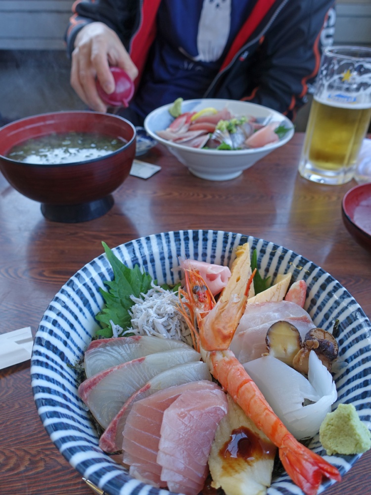 海女屋の海鮮丼