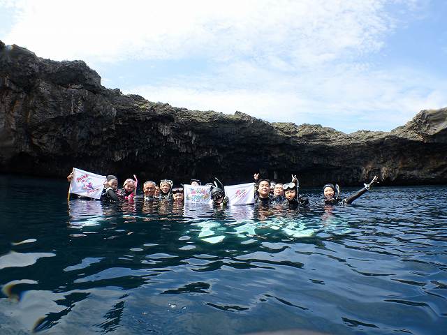 通り池の水面にて、それぞれおめでとう！！！