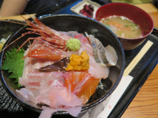 豪華海鮮丼