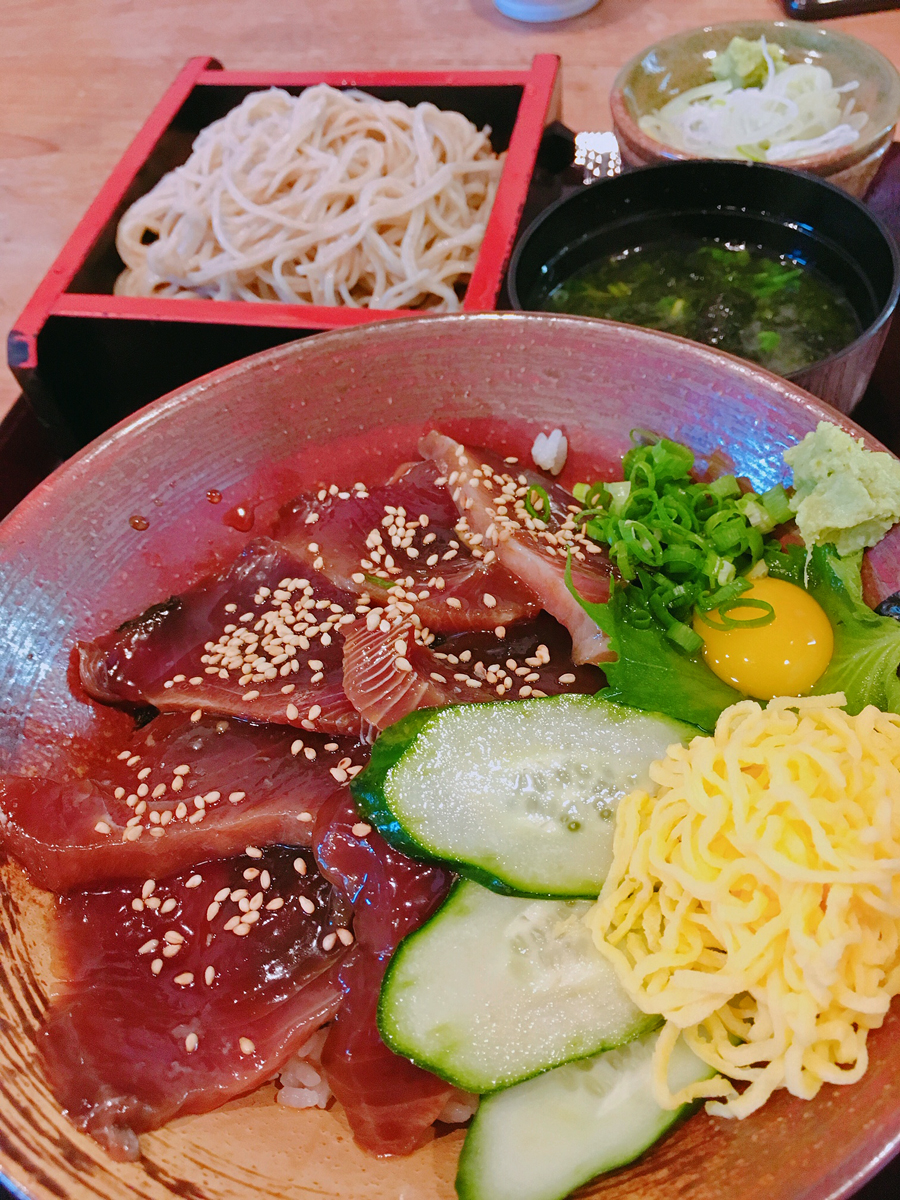 かつおのたたき：黄金崎丼　byまきこ