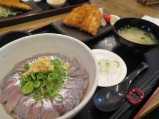 鯵丼