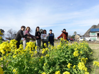 菜の花と共に。