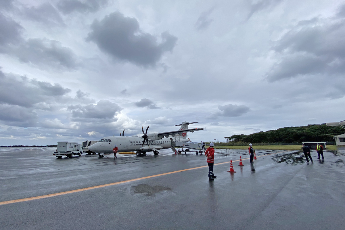 雨の屋久島空港