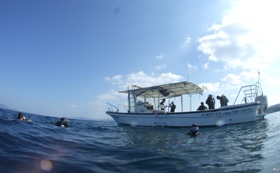 ダイビングボート＠沖縄本島ダイビングツアー